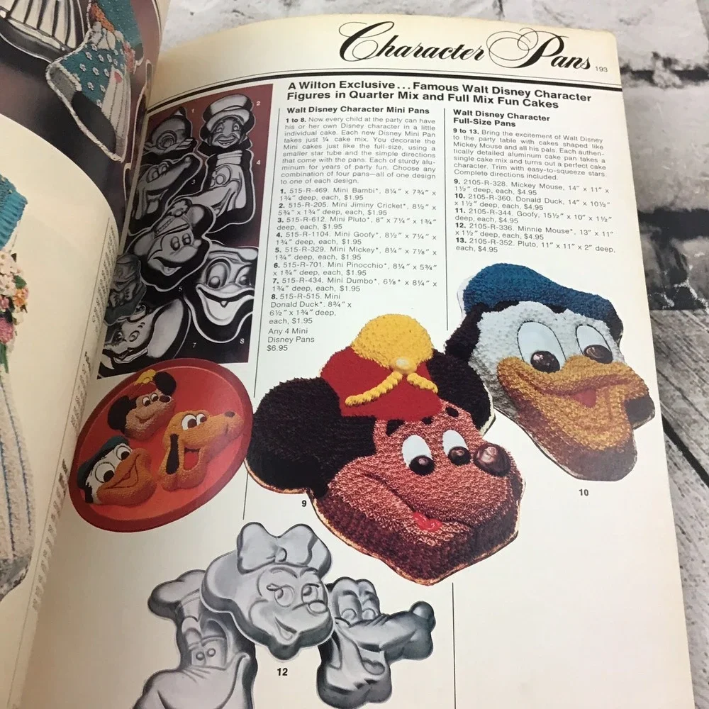 Wilton Yearbook Cake Decorating The American Art of Celebration Vintage 1977‎